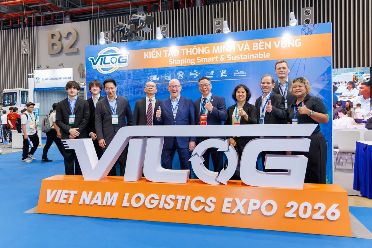 Visitors posing at Vietnam Logistics Expo 2026