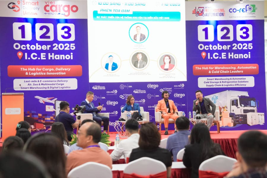 Conference panel at the Hanoi edition of Vietnam Warehousing & Automation Show 2025